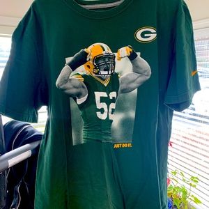 11 Green Bay Packers sports apparel